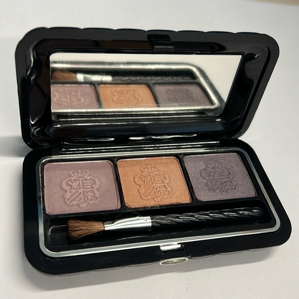 Borghese Shadow Milano Trio San Savino 96 - New. Discontinued. Full Size.